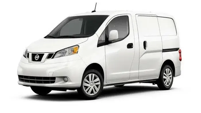 Nissan NV200 (compact city van).webp