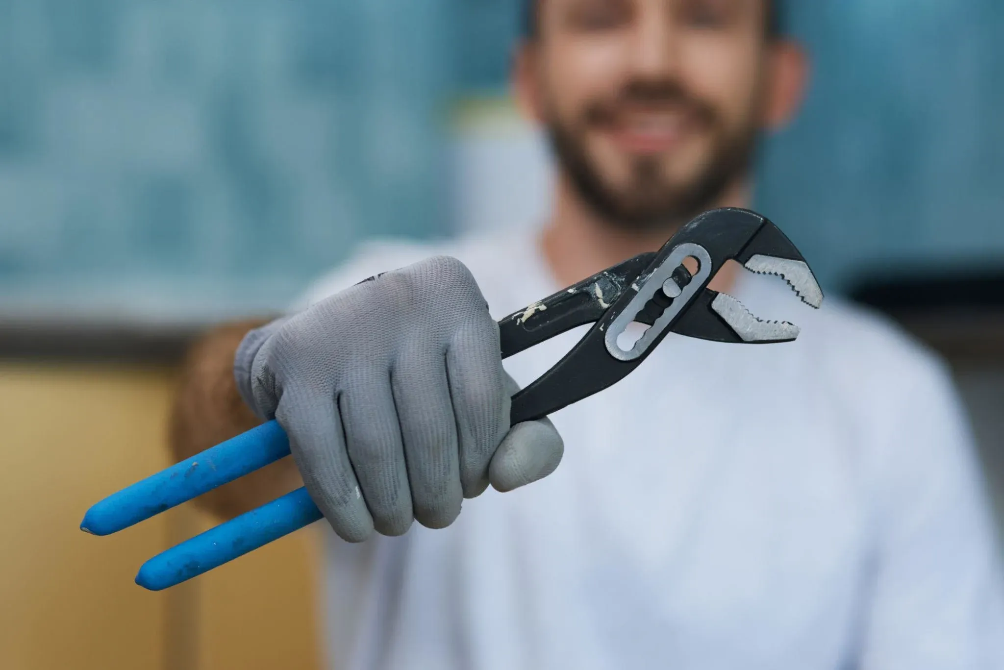 plumbing pipe wrench.webp