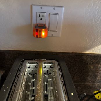 Dead outlet that was showing issues with neutral wiring